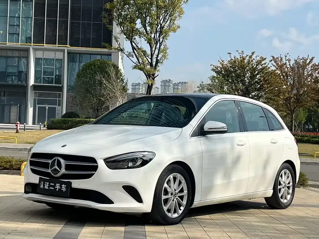 Mercedes-Benz B-Class — фото 1