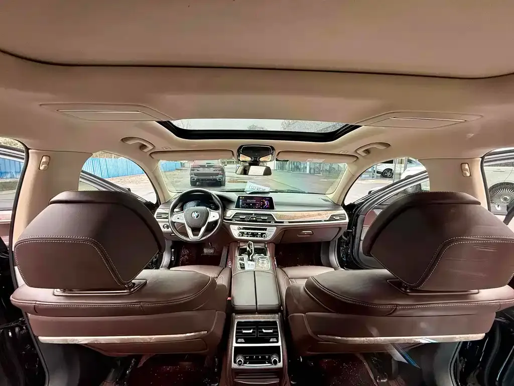 BMW 7 Series 2021 из CN, фото 6