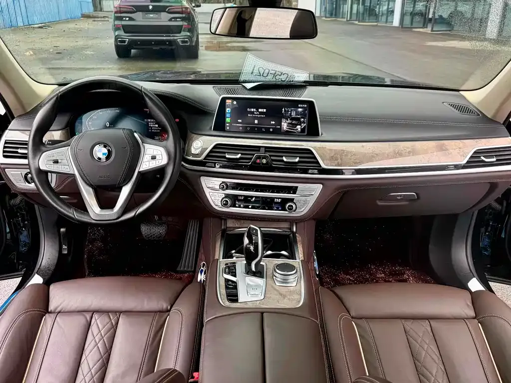 BMW 7 Series 2021 из CN, фото 7