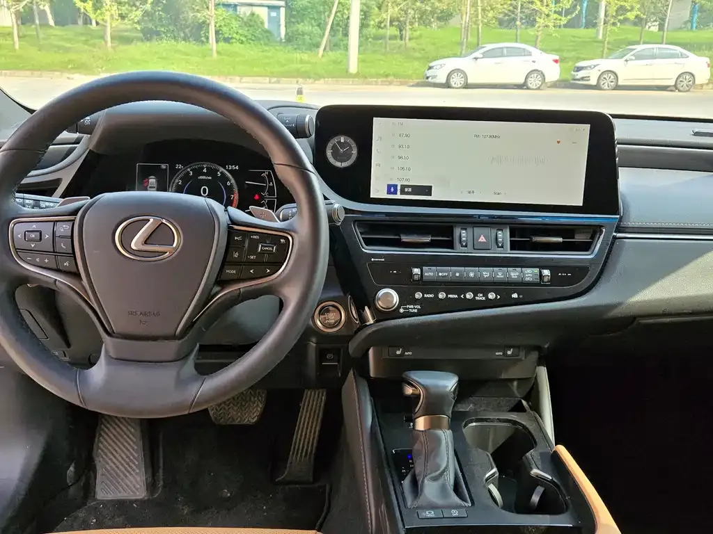 Lexus ES 2023 из CN, фото 5