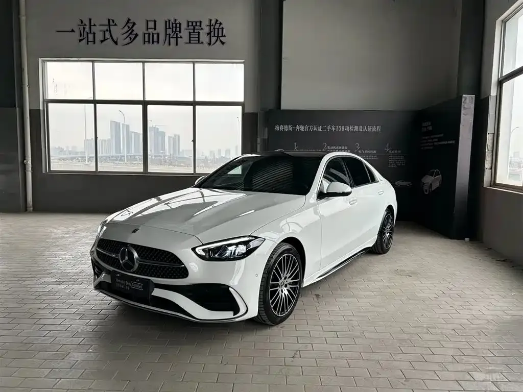 Mercedes-Benz C-Class — фото 1