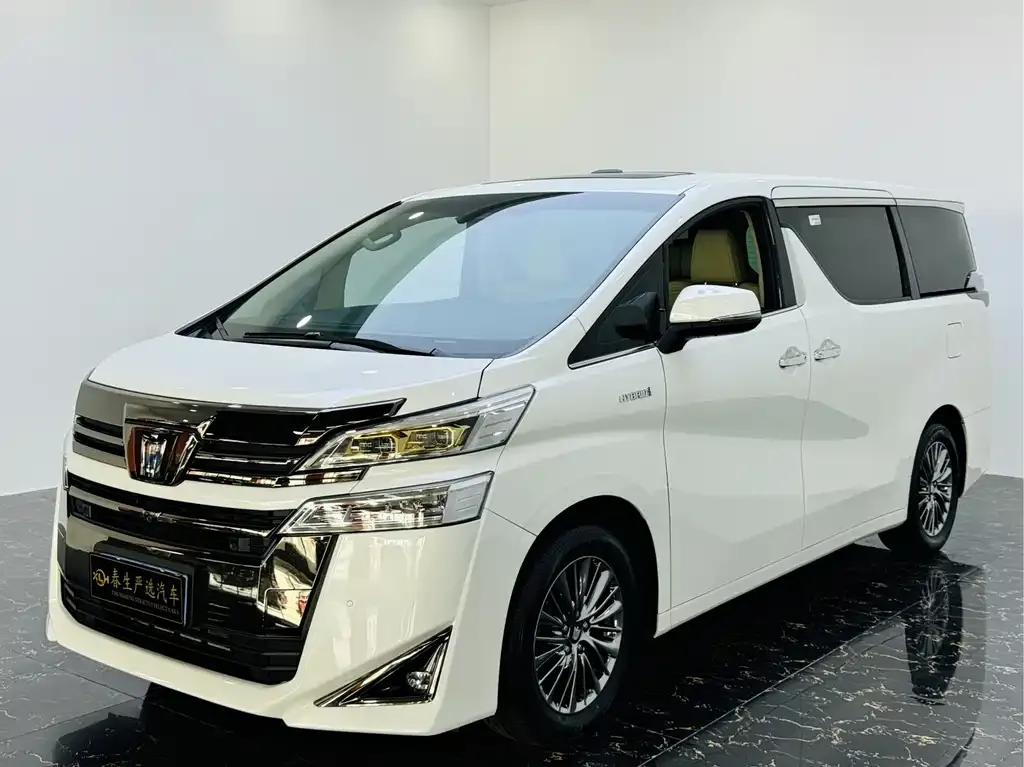 Toyota Vellfire — фото 1