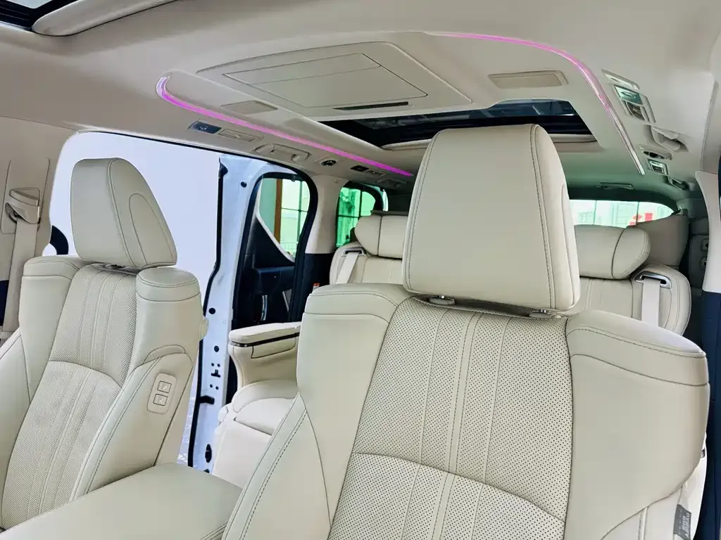 Toyota Vellfire — фото 10