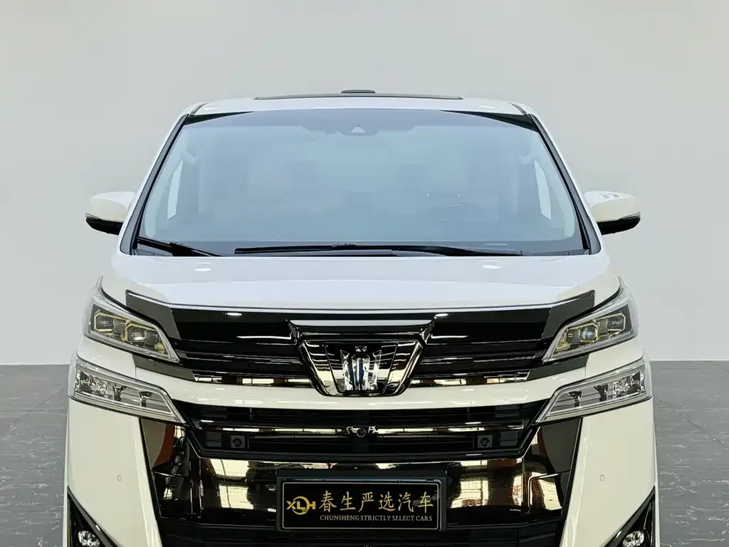 Toyota Vellfire — фото 2