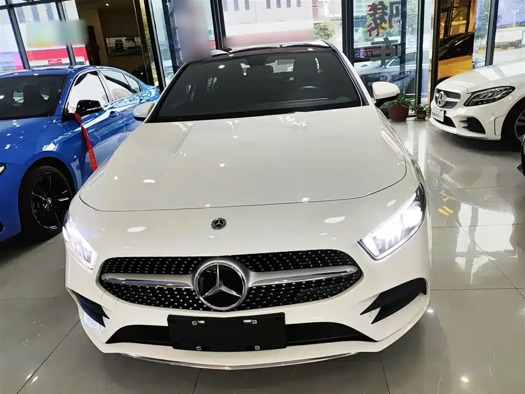 Mercedes-Benz A-Class 2023 из CN, фото 3