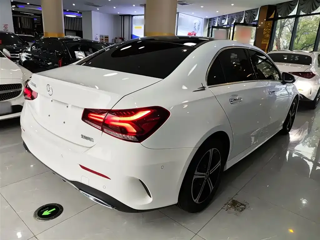 Mercedes-Benz A-Class 2023 из CN, фото 7
