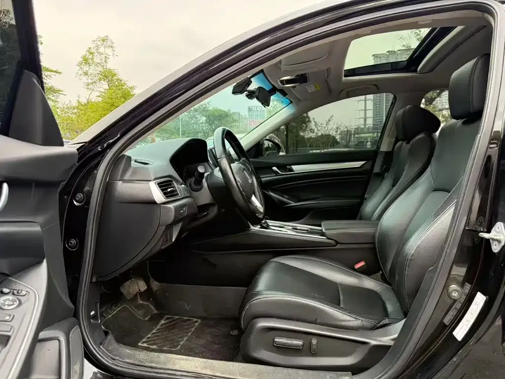 Honda Accord — фото 4