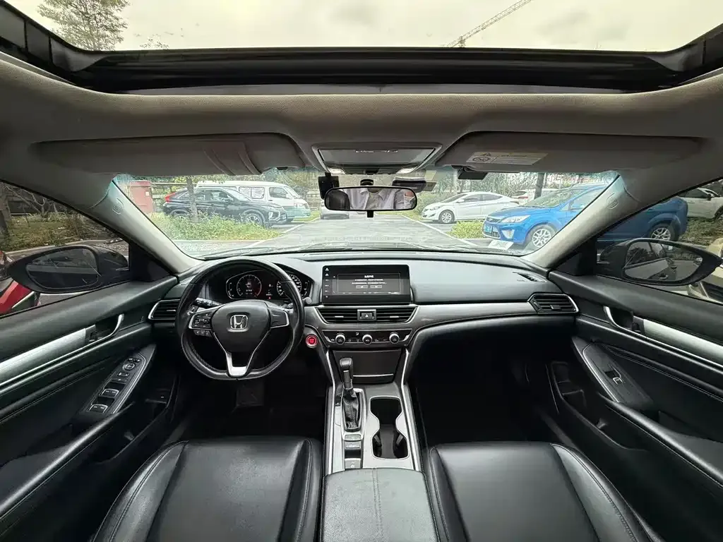 Honda Accord — фото 6