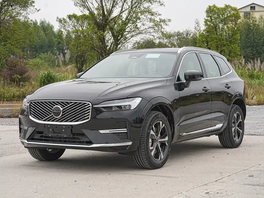 Volvo XC60 — фото 1