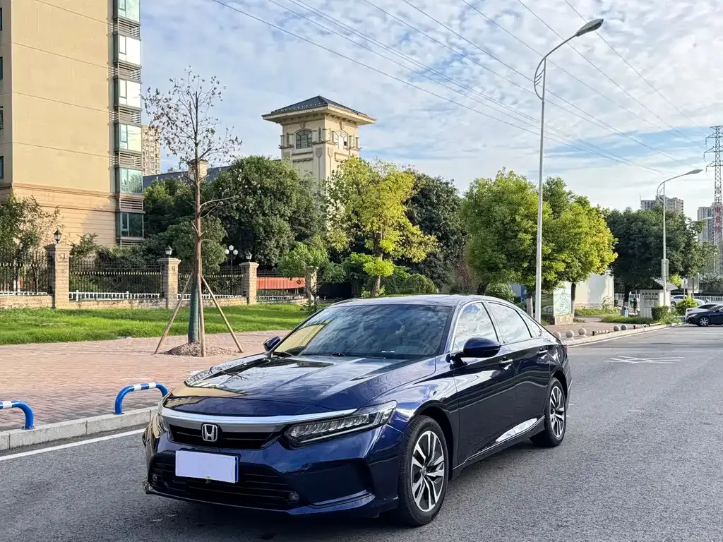 Honda Inspire — фото 1