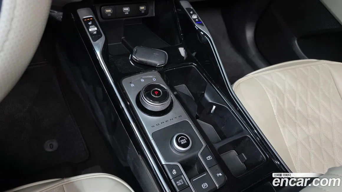 Kia Sorento — фото 9