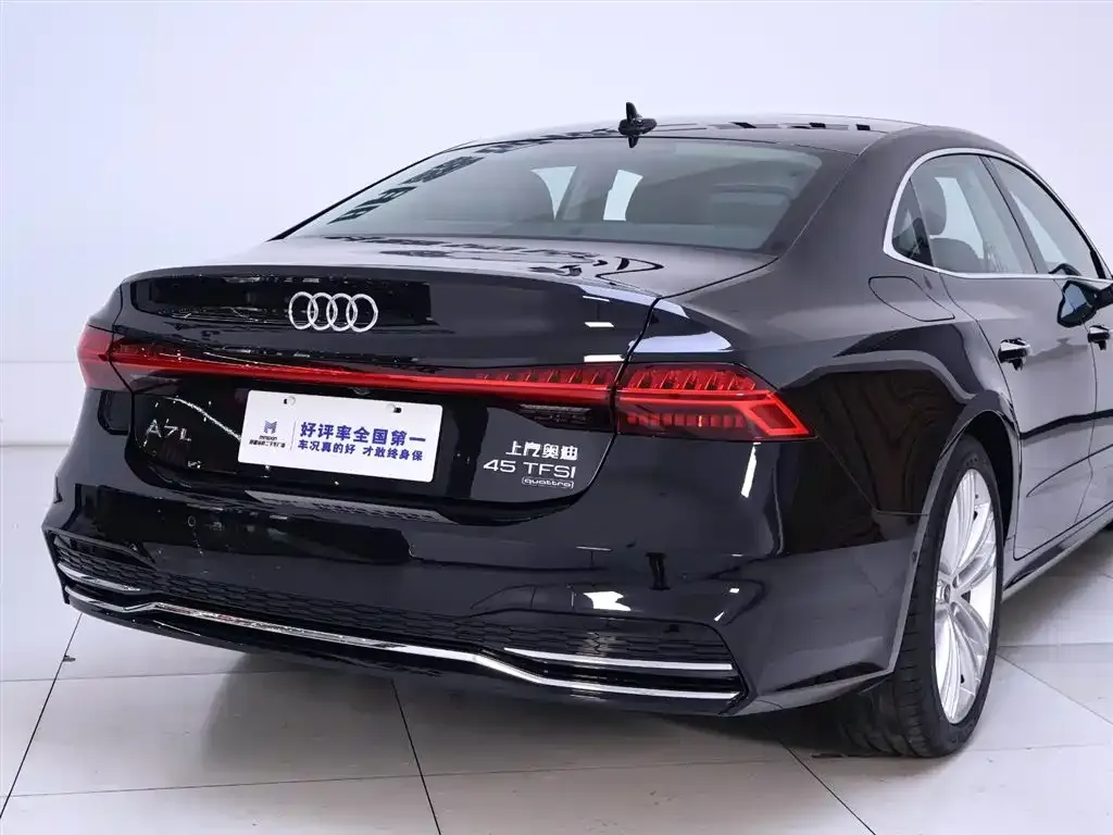 Audi A7L — фото 8