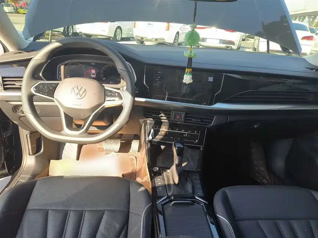 Volkswagen Passat 2024 из CN, фото 10
