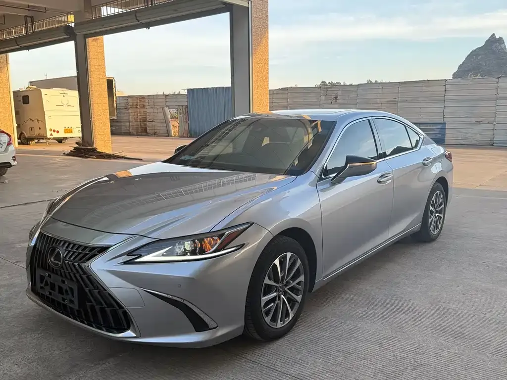 Lexus ES 2022 из CN, фото 2