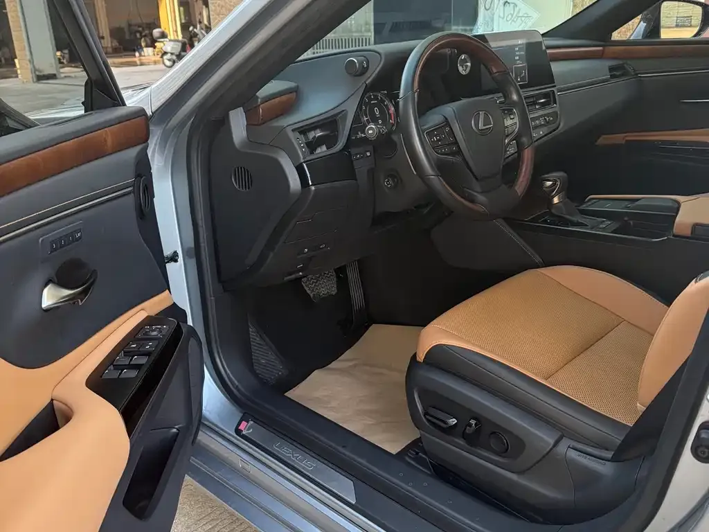 Lexus ES 2022 из CN, фото 4