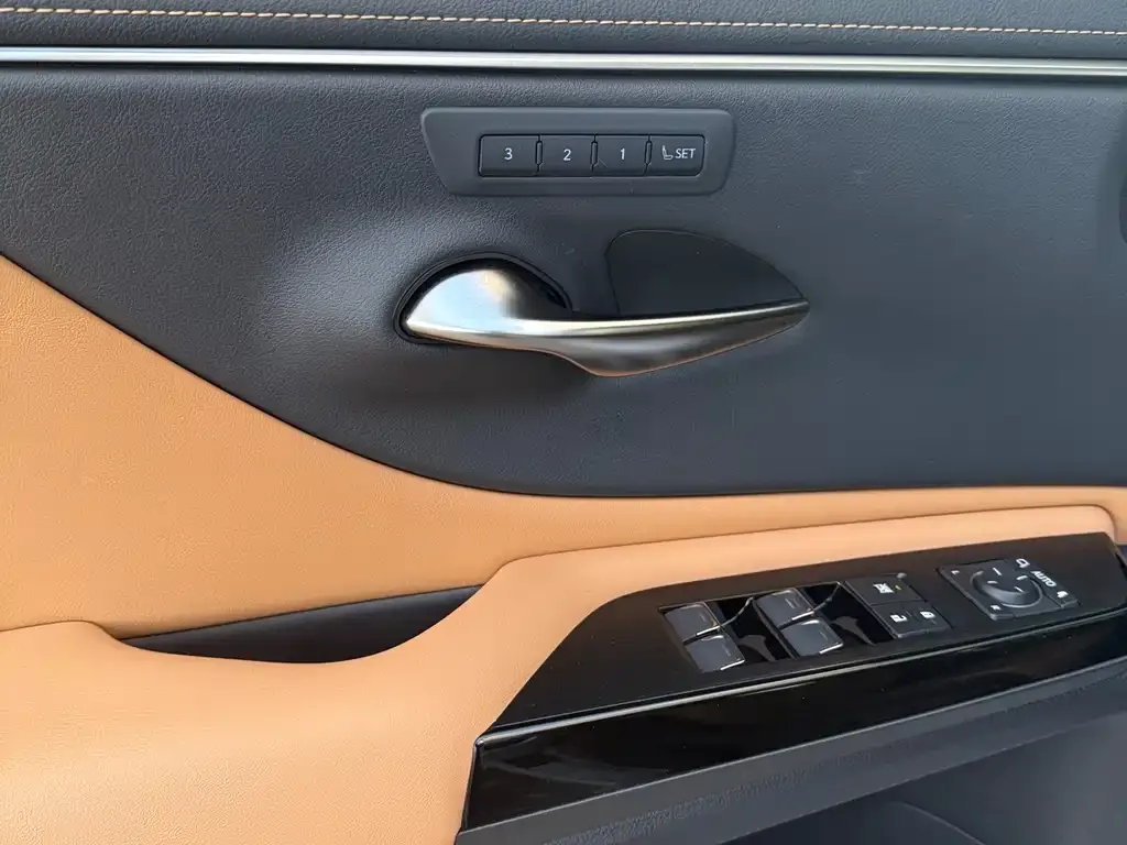 Lexus ES 2022 из CN, фото 6