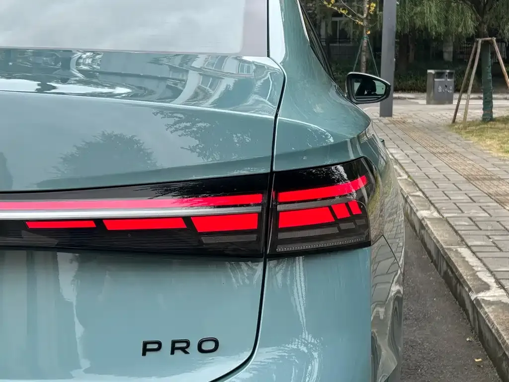 Volkswagen Passat — фото 9