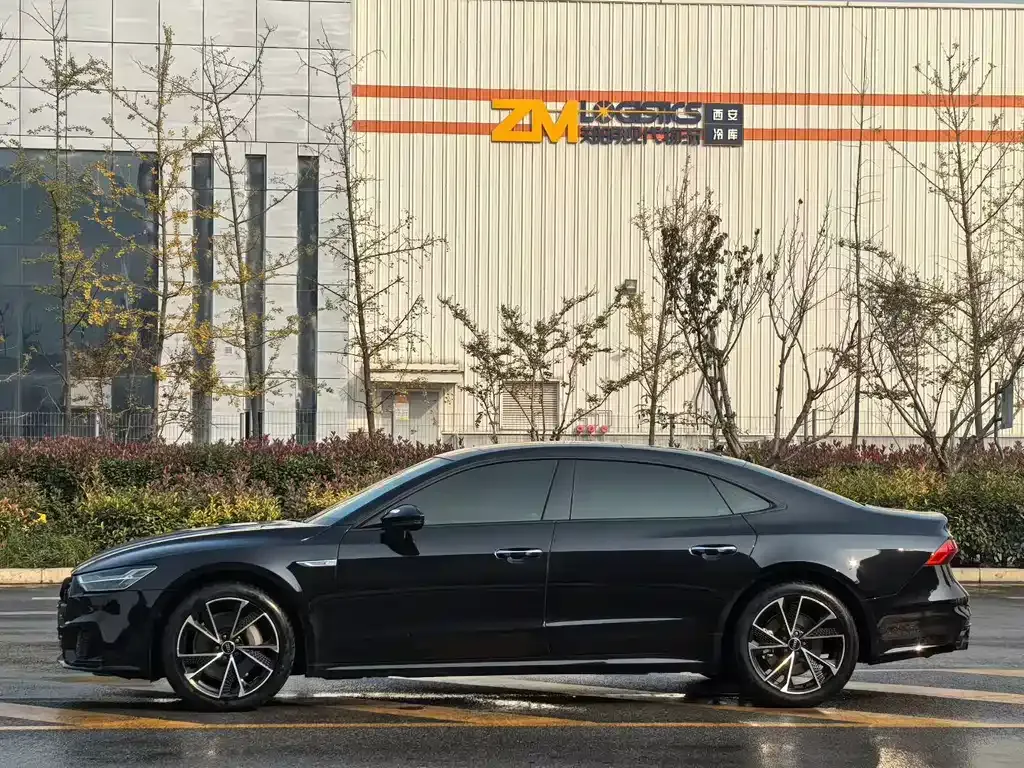 Audi A7L 2023 из CN, фото 7