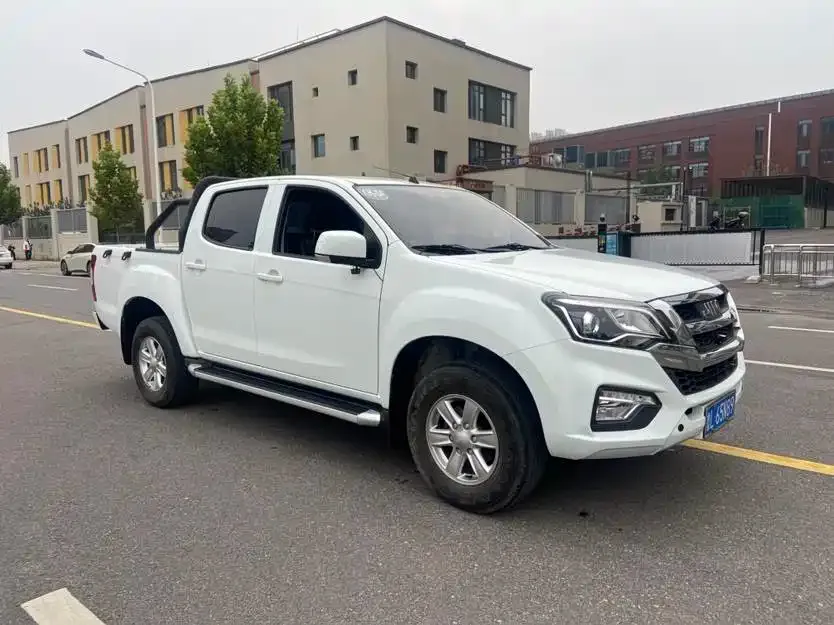 Isuzu RE-MAX 2023 из CN, фото 3