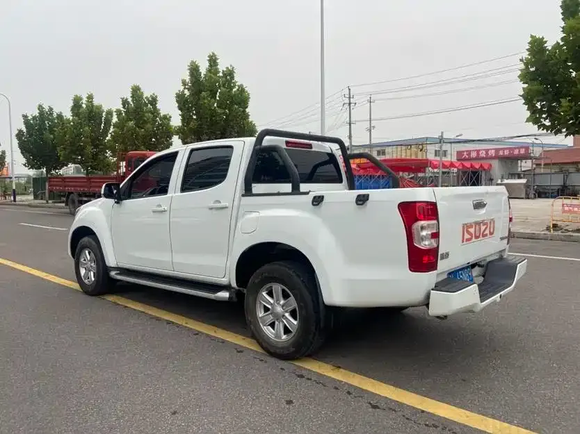Isuzu RE-MAX 2023 из CN, фото 5