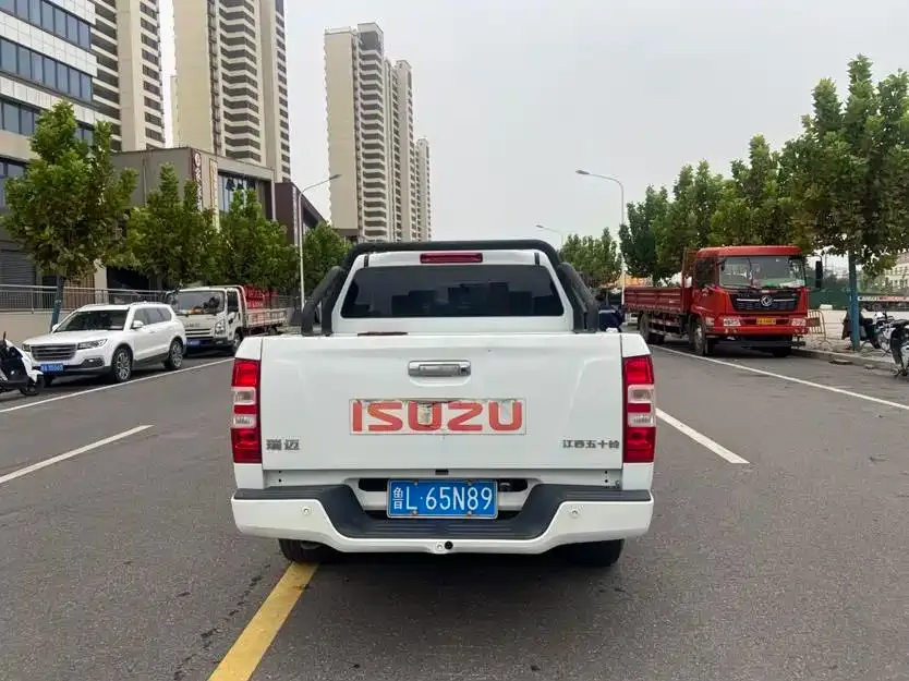 Isuzu RE-MAX 2023 из CN, фото 6