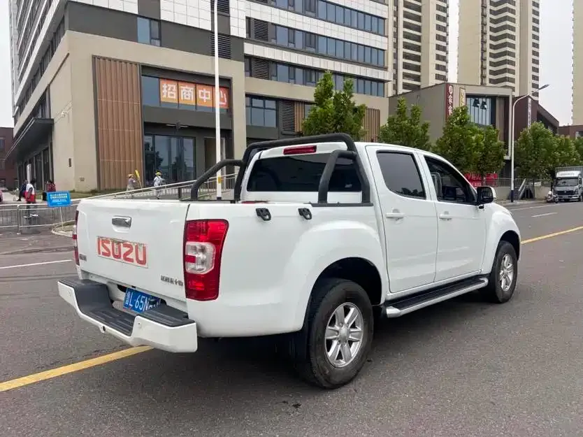Isuzu RE-MAX 2023 из CN, фото 7