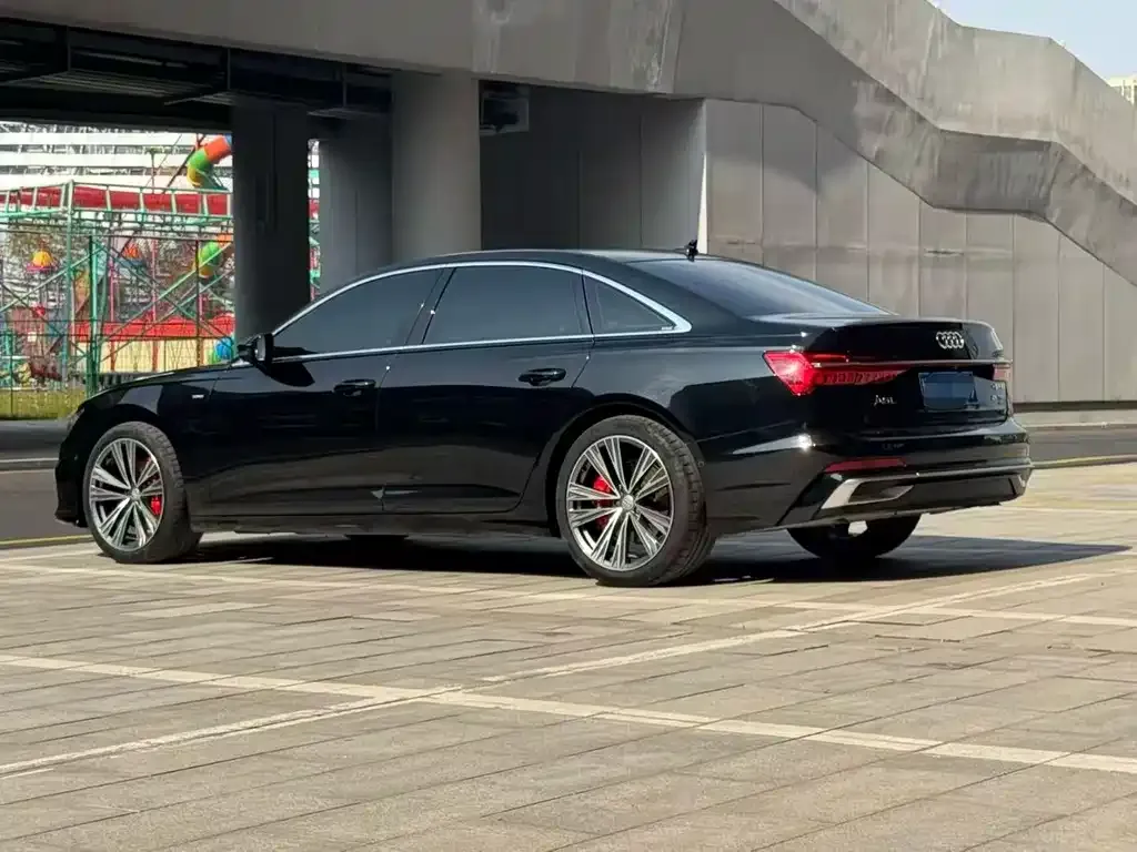 Audi A6L 2024 из CN, фото 4