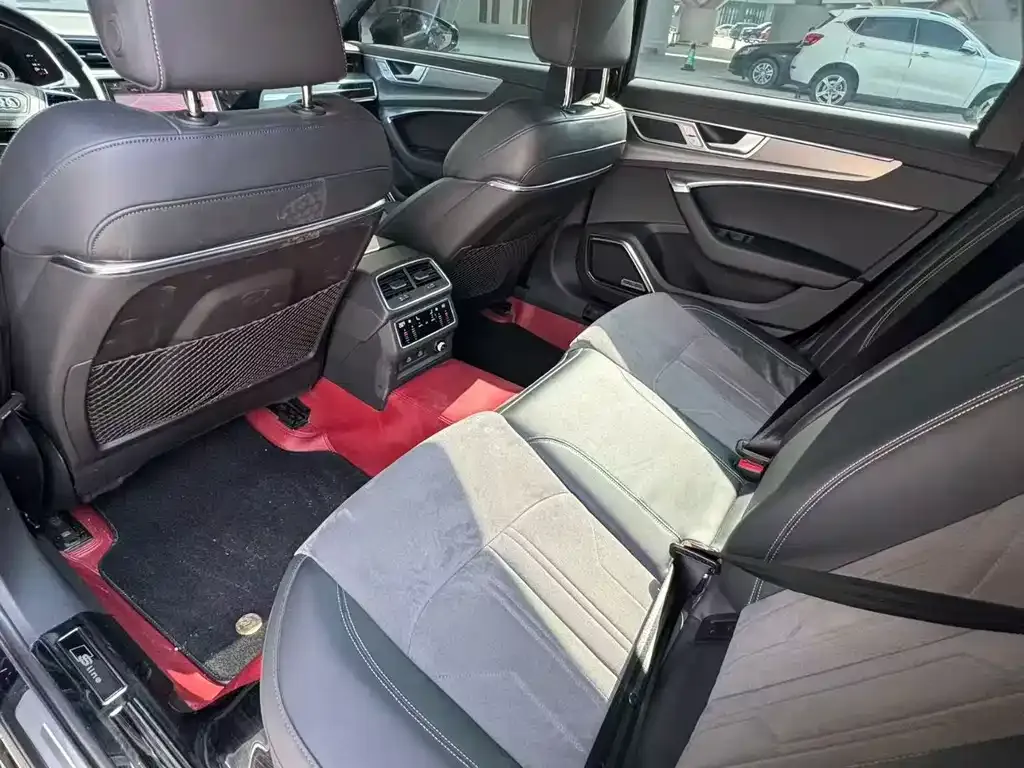 Audi A6L 2024 из CN, фото 9