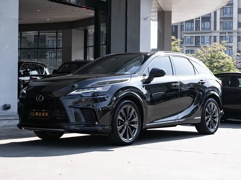 Lexus RX — фото 1