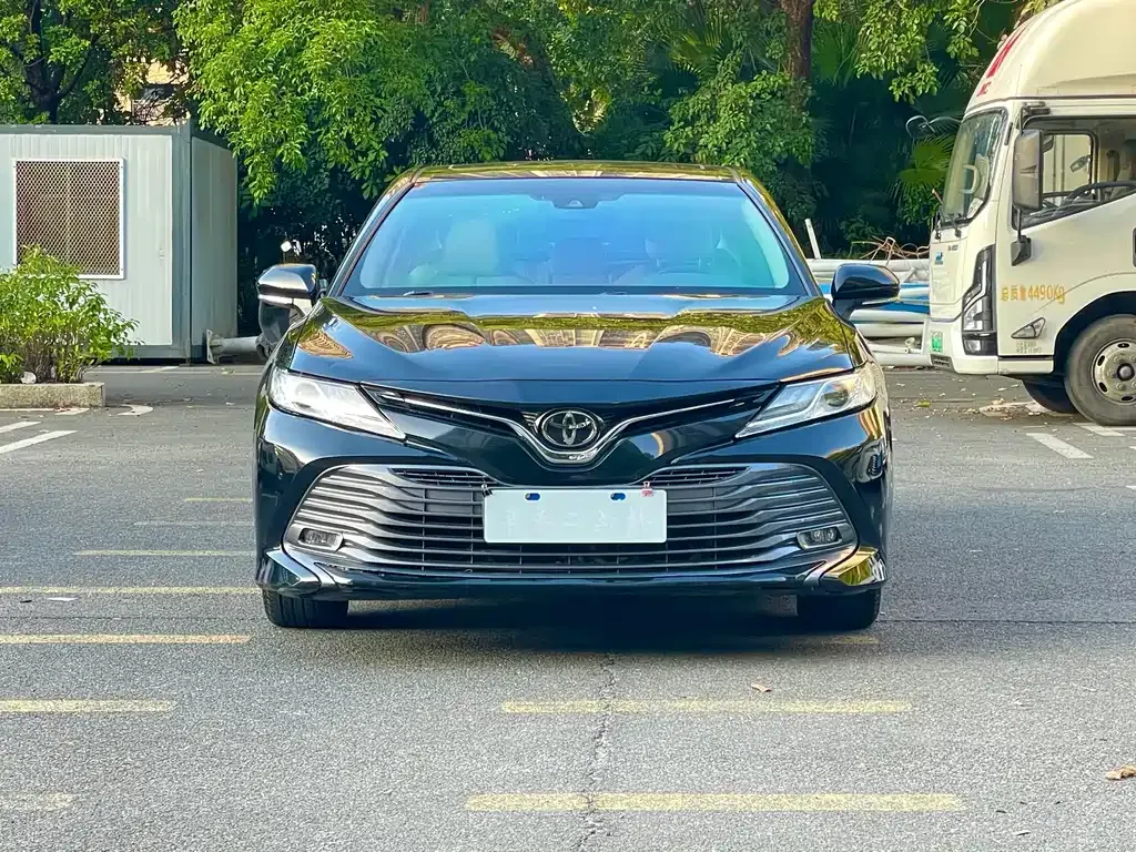 Toyota Camry 2021 из CN, фото 2