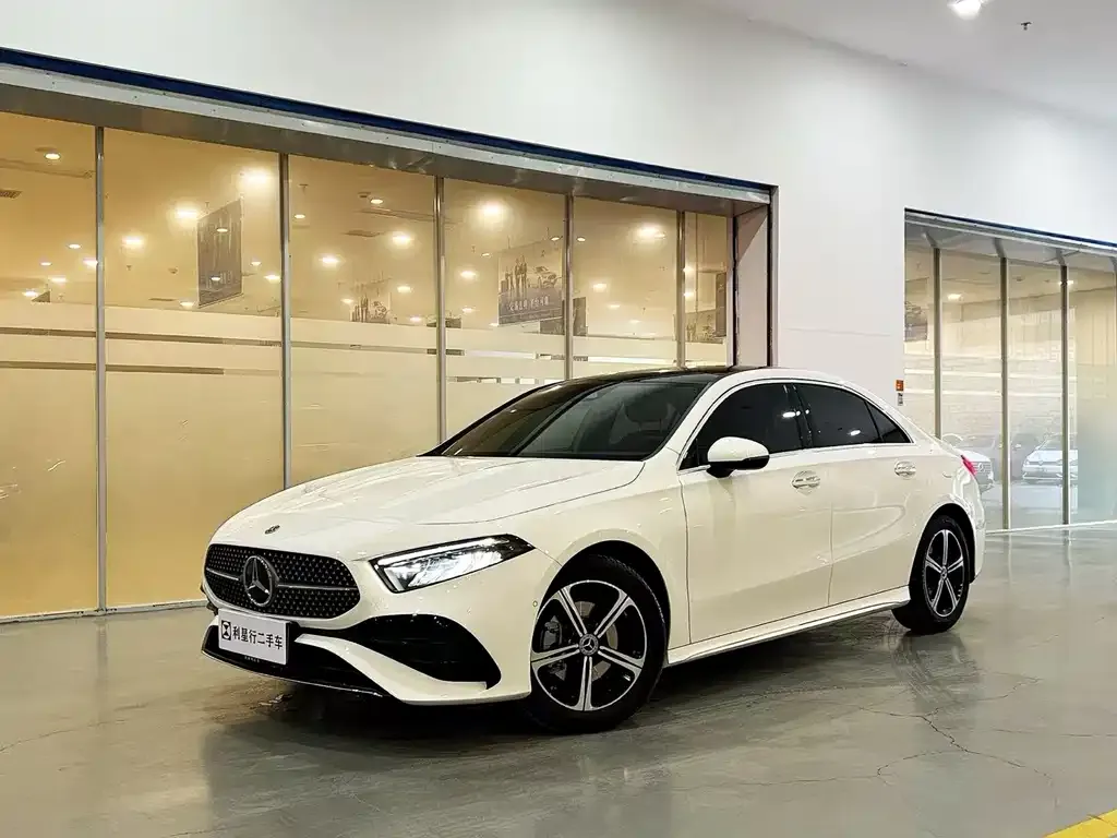 Mercedes-Benz A-Class — фото 1
