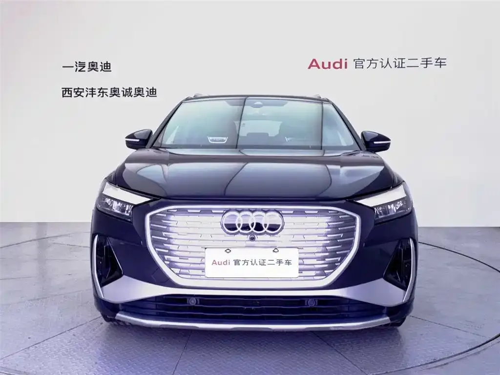 Audi Q4 e-tron — фото 3