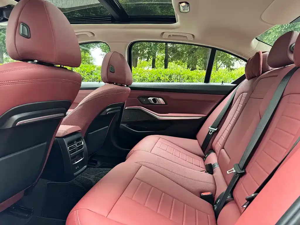 BMW 3 Series 2021 из CN, фото 5