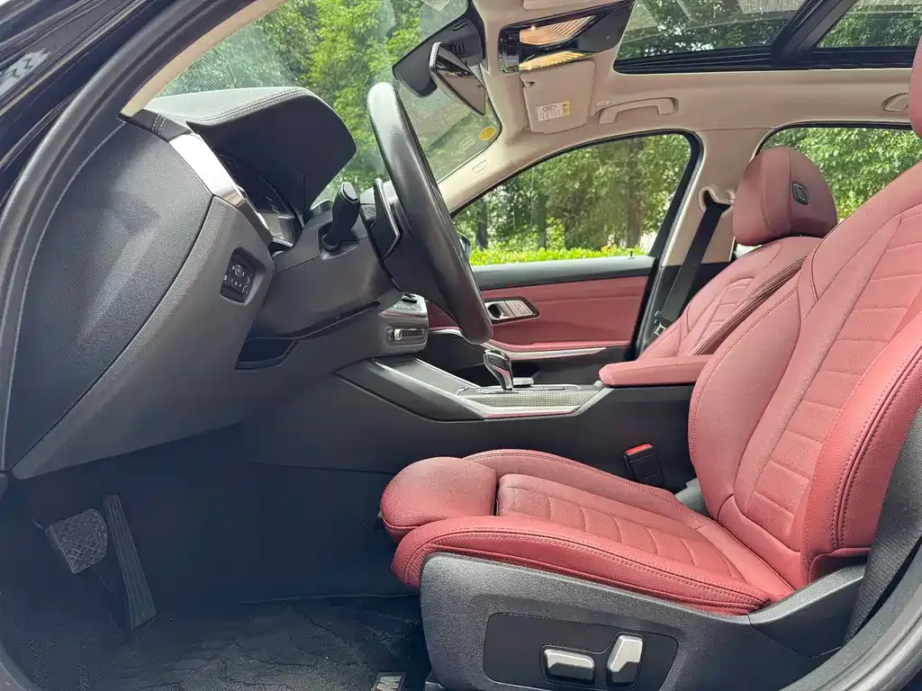 BMW 3 Series 2021 из CN, фото 7