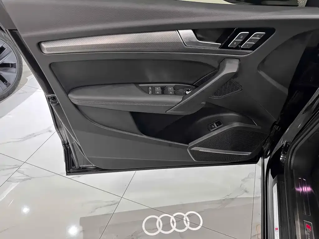 Audi Q5L 2024 из CN, фото 4