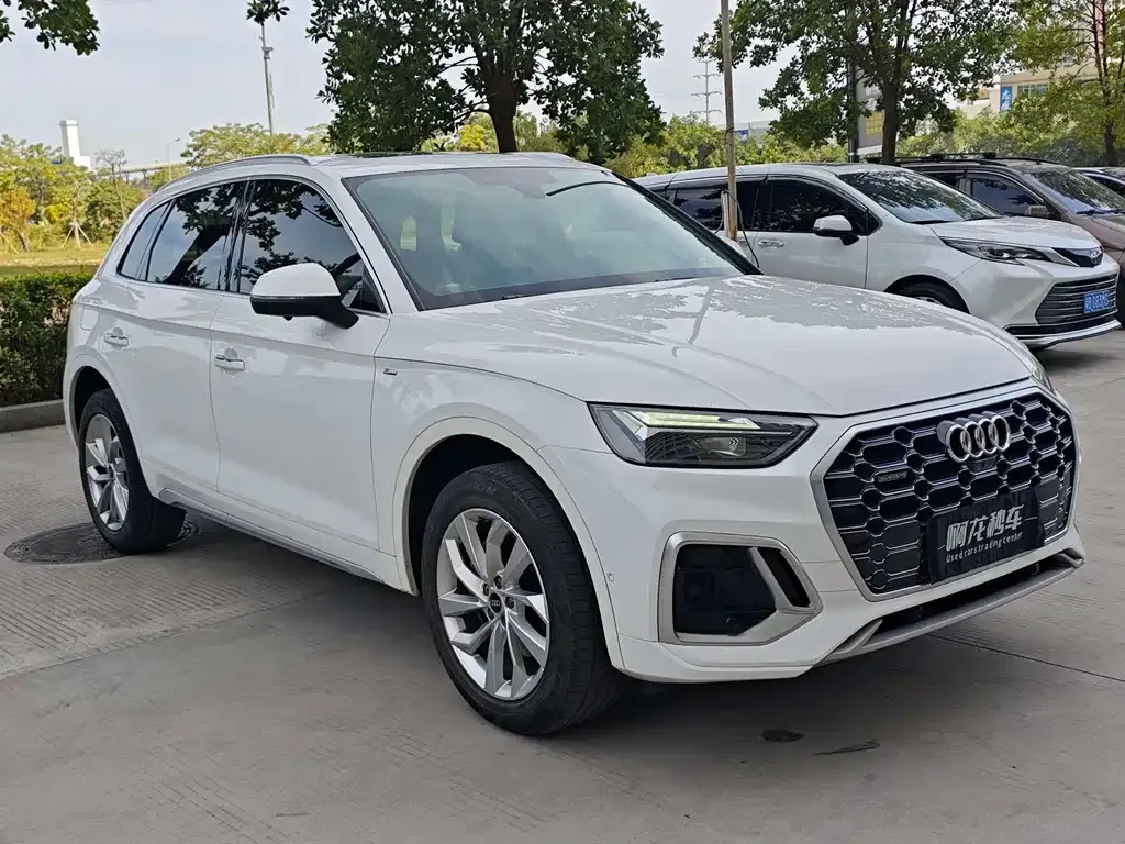 Audi Q5L 2021 из CN, фото 2