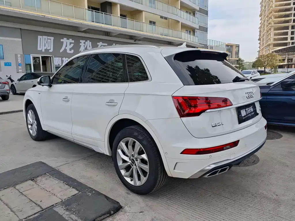 Audi Q5L 2021 из CN, фото 7