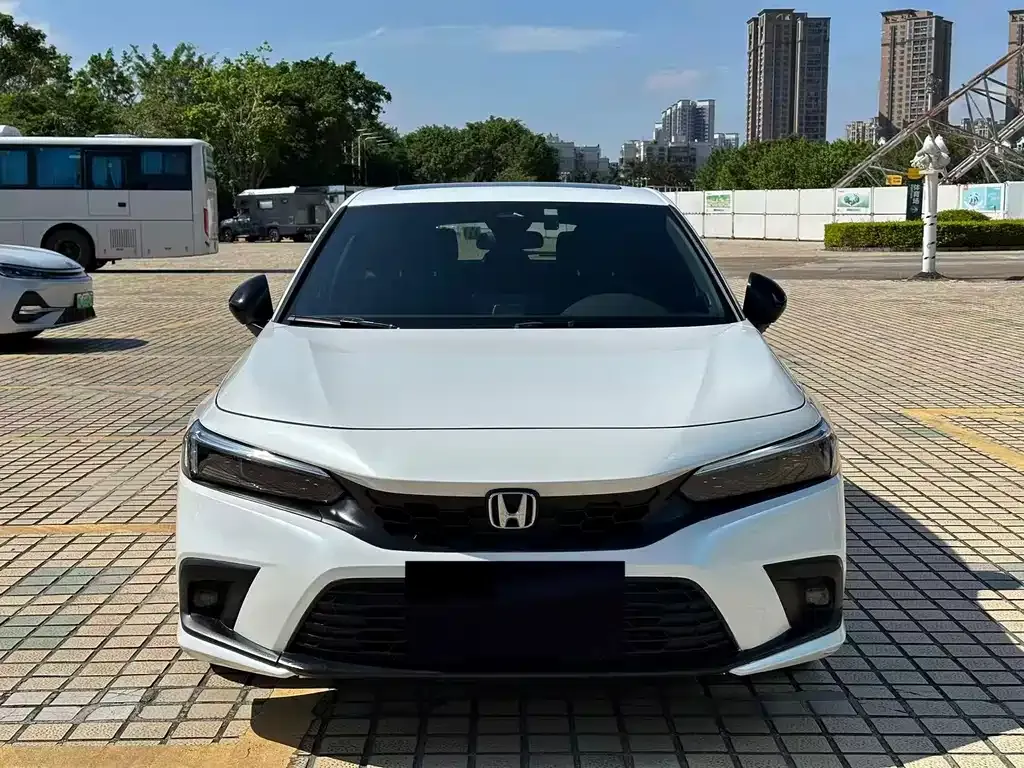 Honda Civic 2024 из CN, фото 2