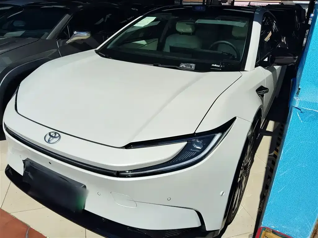 Toyota bZ5 2025 из CN, фото 2