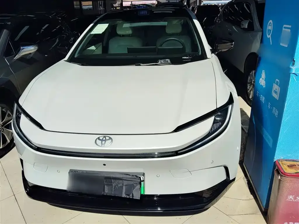 Toyota bZ5 2025 из CN, фото 3