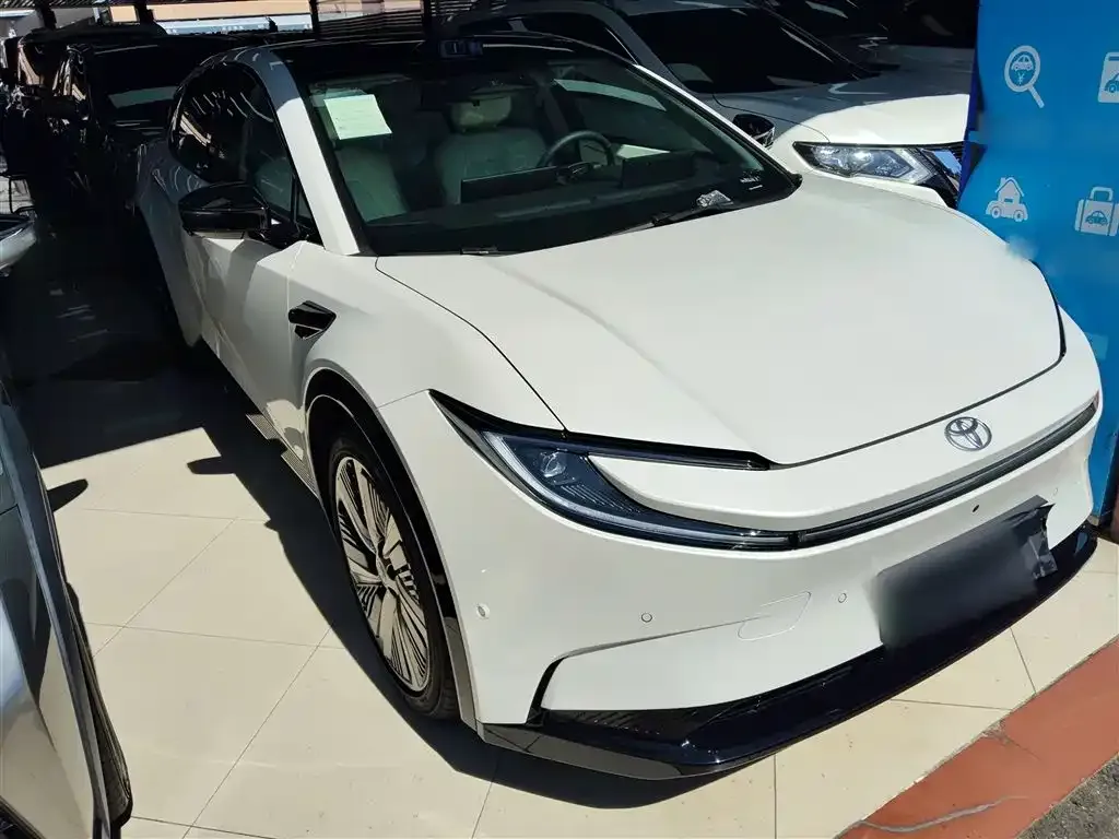Toyota bZ5 2025 из CN, фото 4