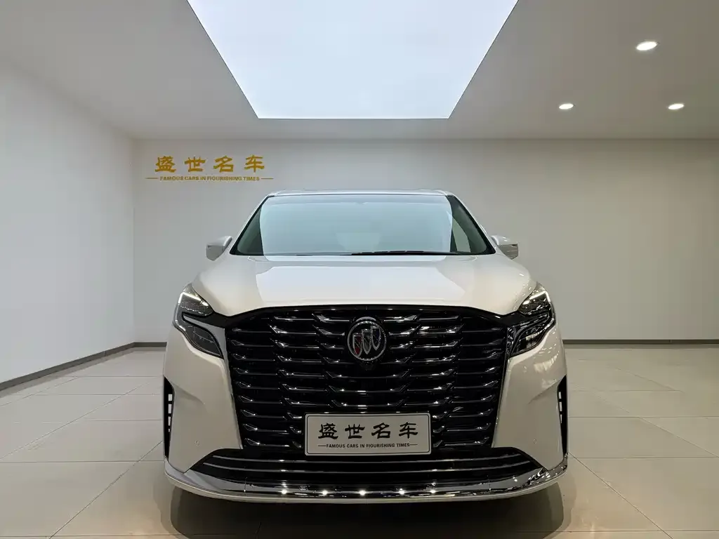 Buick GL8 2023 из CN, фото 2