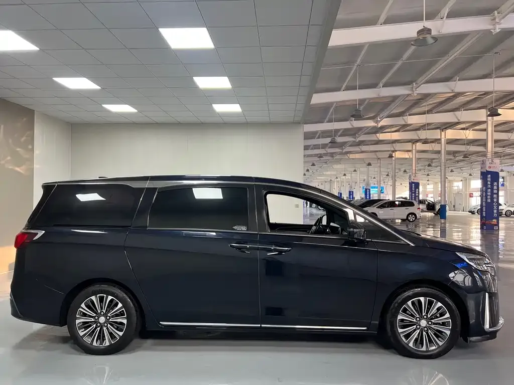 Buick GL8 2023 из CN, фото 8