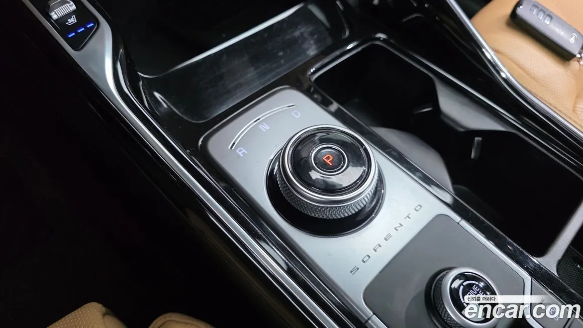 Kia Sorento — фото 9