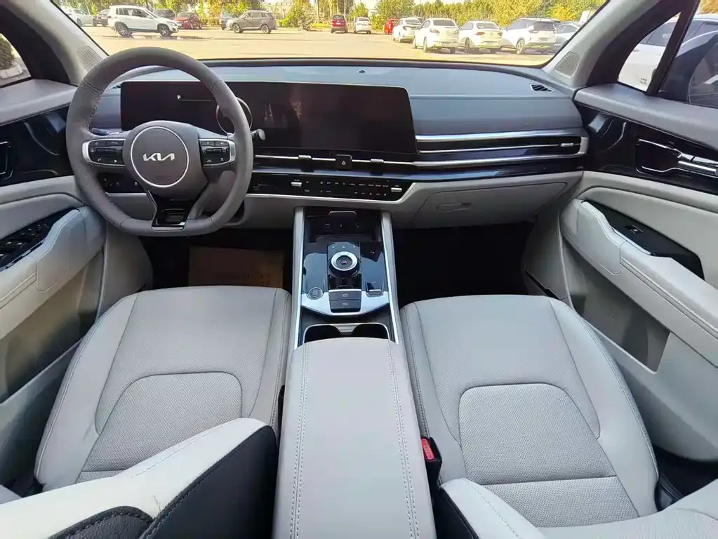 Kia Sportage 2023 из CN, фото 9