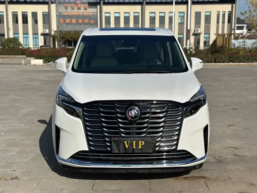 Buick GL8 2023 из CN, фото 2