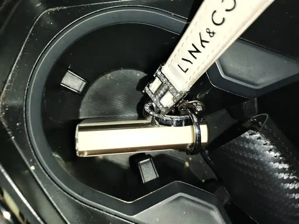 Lynk & Co 01 EM-P 2022 из CN, фото 8