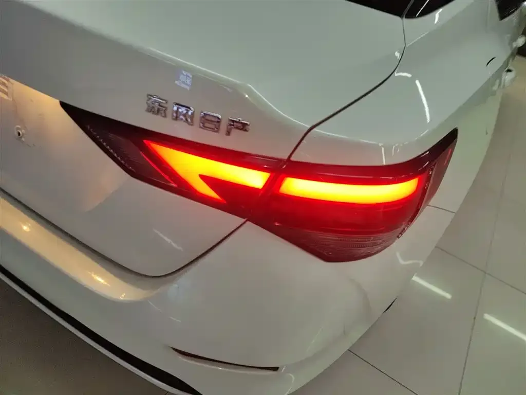 Nissan Sylphy 2021 из CN, фото 8