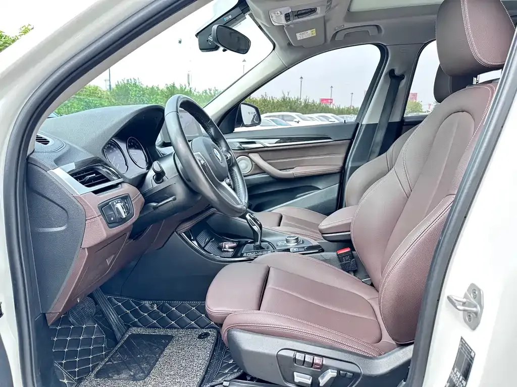 BMW X1 2021 из CN, фото 6