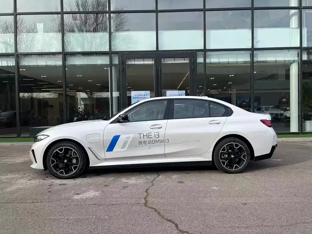BMW i3 2024 из CN, фото 4